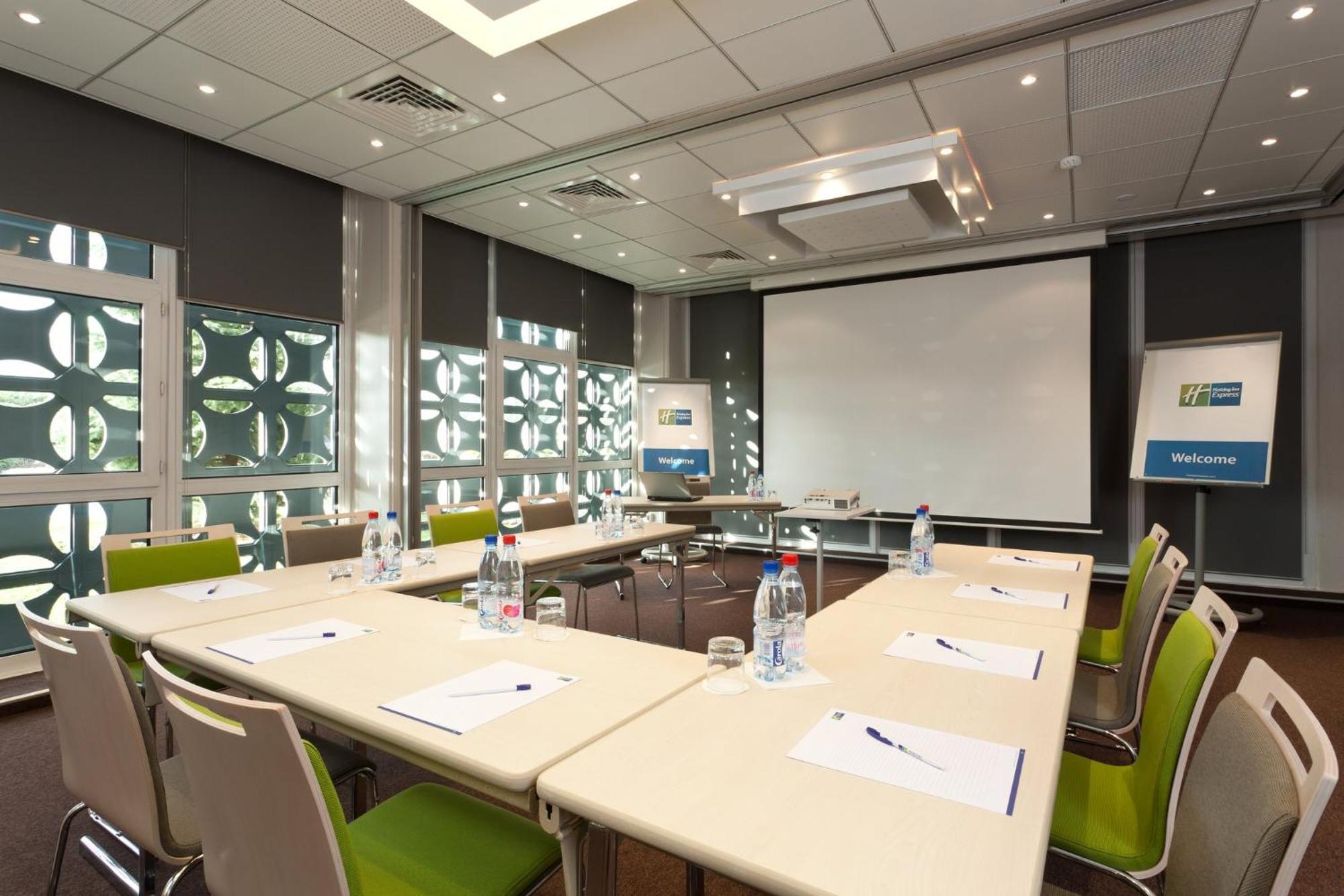 Holiday Inn Express Strasbourg - Sud By Ihg Geispolsheim Exterior foto